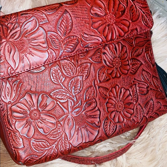 Concealed Carry Tooled American Cowhide Crossbody/Shoulder bag- Black Cherry - Picture 7 of 12